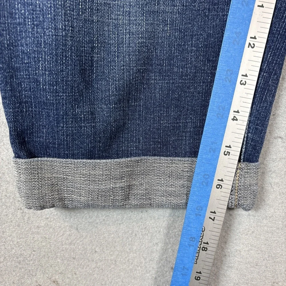 Levis‎ women's denim blue jeans capris sz. 8 cuffed hems stretch Cotton pockets